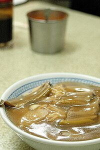 臺南的炒鱔魚意麵，是臺菜餐廳的常見料理