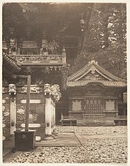 -Tōshō-gū shrine, Nikkō, Japan- MET DP136223.jpg