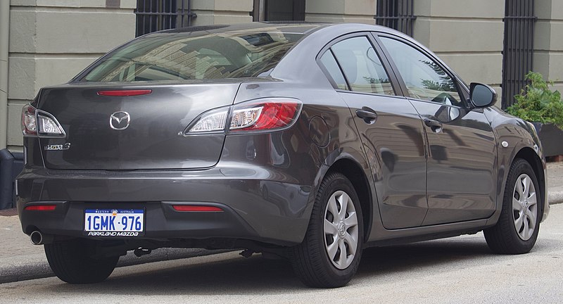 File:2009 Mazda3 (BL) Neo sedan (2018-09-17) 02.jpg