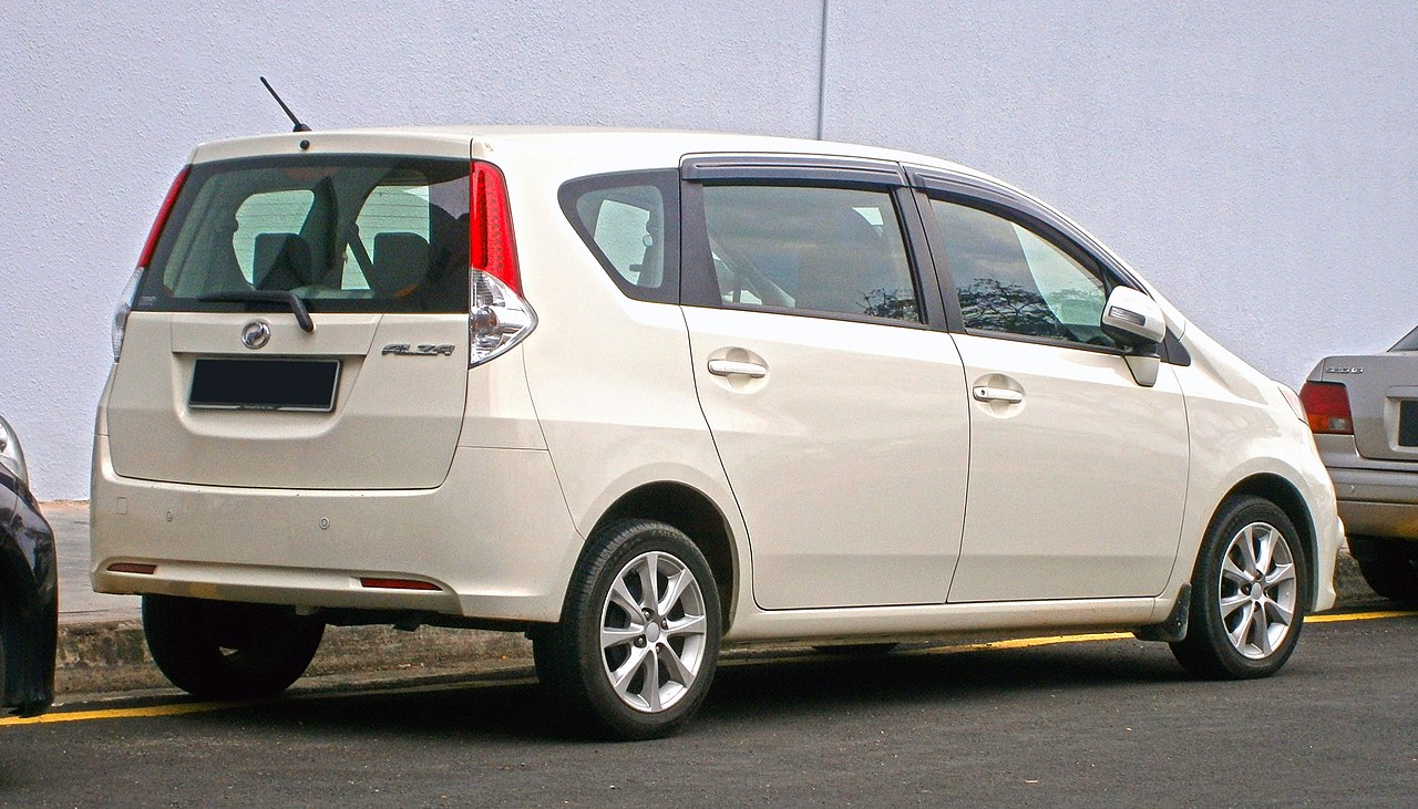 File:2012 Perodua Alza Standard in Cyberjaya, Malaysia (02 