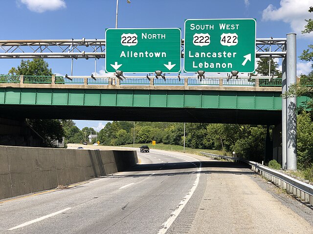 US 422 westbound approaching US 222 in Wyomissing