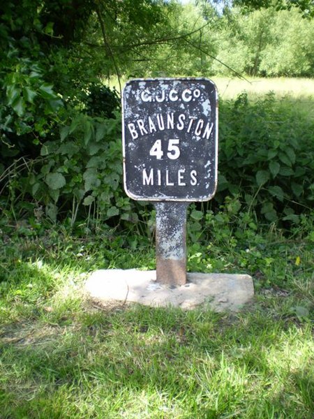 File:45 Miles to Braunston - geograph.org.uk - 1354454.jpg