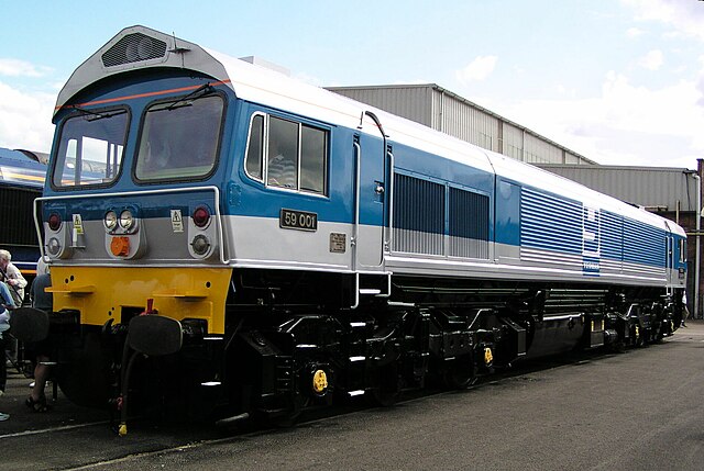 59001 in revised Foster Yeoman livery. Private ownership of locomotives marked the start of a new era in railfreight haulage