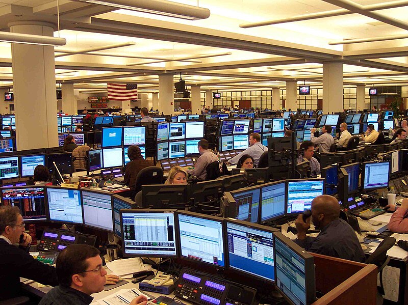 File:A1 Houston Office Oil Traders on Monday.jpg