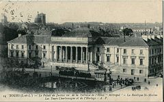 Le Palais de Justice vu de la Terrasse de l’hôtel Métropol - La Basilique St-Martin - Les Tours Charlemagne et de l'Horloge