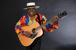 <span class="mw-page-title-main">Afric Simone</span> Mozambican musician (born 1939)