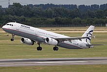 Airbus A321 Aegean Airlines вылетает из Дюссельдорфа