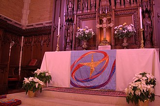 The main altar at the cathedral AltarStMarkMPLS.jpg