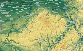 Carte topographique centrée sur le Massif ardennais.