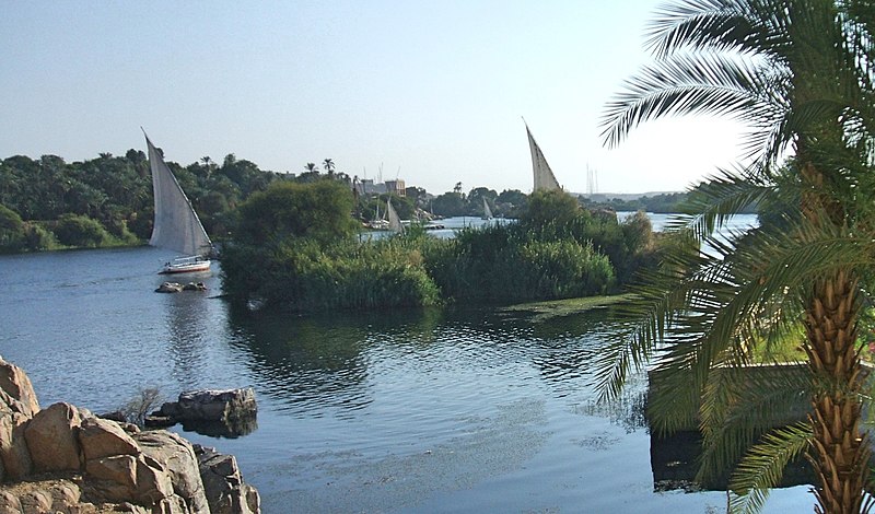 File:Aswan Sailboats, Elephantine Island, en2007 (3).jpg