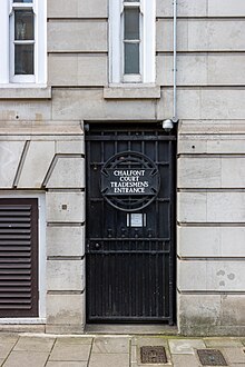 A tradesmen's entrance in London At London 2024 104.jpg