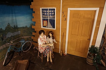 A World War II American home front diorama, depicting a woman and her daughter, at the Audie Murphy American Cotton Museum