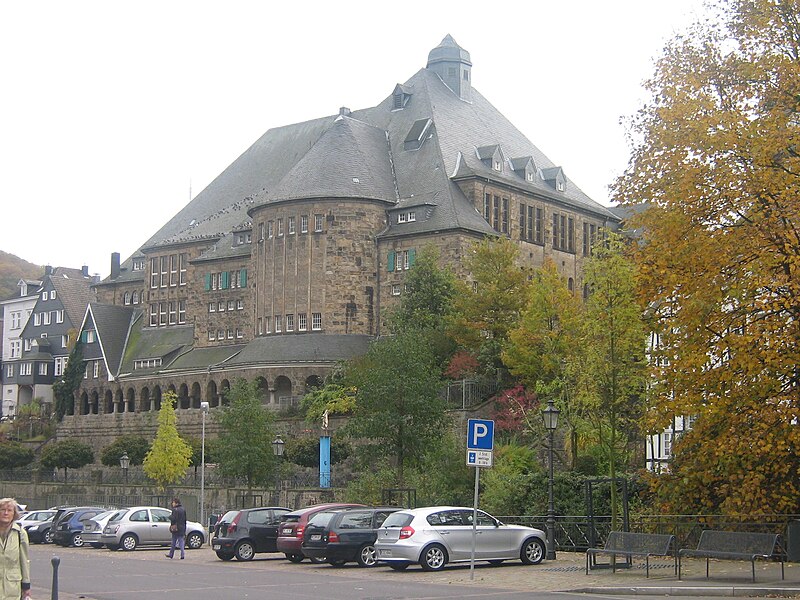 File:Bürgerhaus in Velbert Langenberg1.JPG