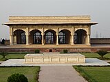 قلعہ لاہور بارہ دری