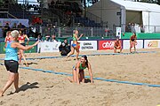 Deutsch: Beachhandball Europameisterschaften 2019 (Beach handball Euro); Tag 2: 3. Juli 2019 – Frauen, Vorrunde Gruppe D, Ukraine-Deutschland 2:0 (23:22, 32:24) English: Beach handball Euro; Day 2: 3 July 2019 – Women Preliminary Round Group D – Ukraine-Germany 2:0 (23:22, 32:24)