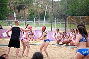 Deutsch: Beachhandball bei den Olympischen Jugendspielen 2018; Tag 6, 11. Oktober 2018; Mädchen, Platzierungssspiel Ränge 11-12 – Amerikanisch Samoa-Mauritius 2:1 English: Beach handball at the 2018 Summer Youth Olympics at 11 October 2018 – Girls Placement Match 11-12 – American Samoa-Mauritius 2:1