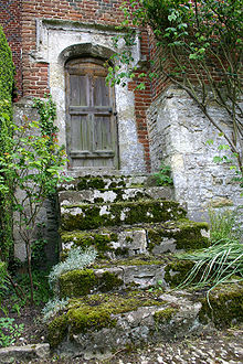 Entrance featured in Harry Potter and the Goblet of Fire Beckley Park northwest entrance 2.jpg