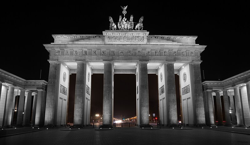 File:Berlin - Brandenburger Tor - Nachtaufnahme (2016-10-25).jpg