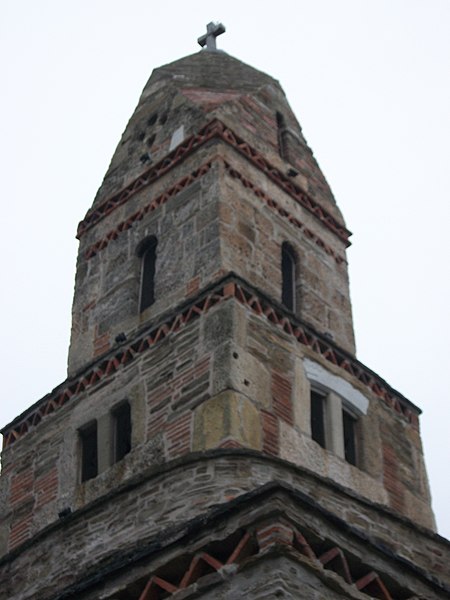 File:Biserica din piatra.JPG