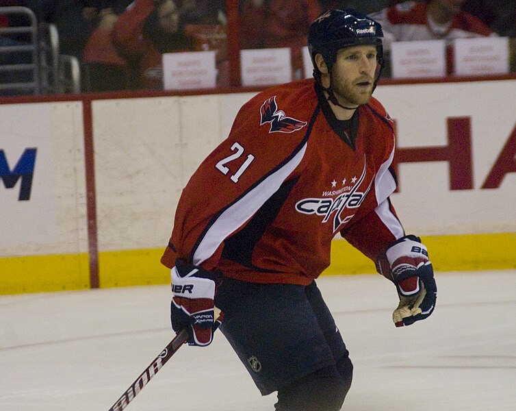 File:Brooks Laich 332011-2.jpg