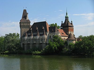 Будапешт, Важдахуняд Castle.jpg