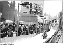 Rennrodel-Armeesportler, 1. Lauf Finale Damen, bin Sonntag (12.02.2012) Auf  der Rennschlitten - Und Bobbahn in Altenberg. Sterben Sie, Deutsche  Rennrodlerin Natalie Geisenberger Fährt Durch Den Eiskanal. Vom 6. Bis 12.  Februar Semesters