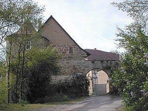 Porte principale du château de Streichenberg (2007)