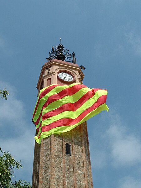 File:Campanar de Gràcia with the flag of Catalonia.jpg