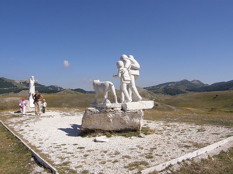 File:Campo Imperatore 51(RaBoe).jpg