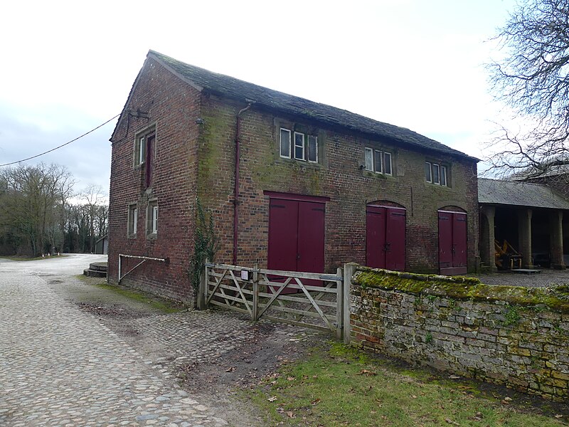 File:Carriage house at Ashley Hall 02.jpg