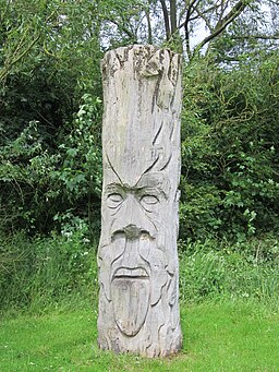 Carved wooden face, Rivacre Valley Country Park