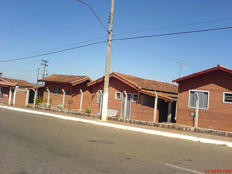 File:Casas de Verão - Caldas Novas - panoramio.jpg