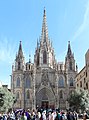Cathédrale Stes Croix Eulalie façade principale Barcelone 5.jpg