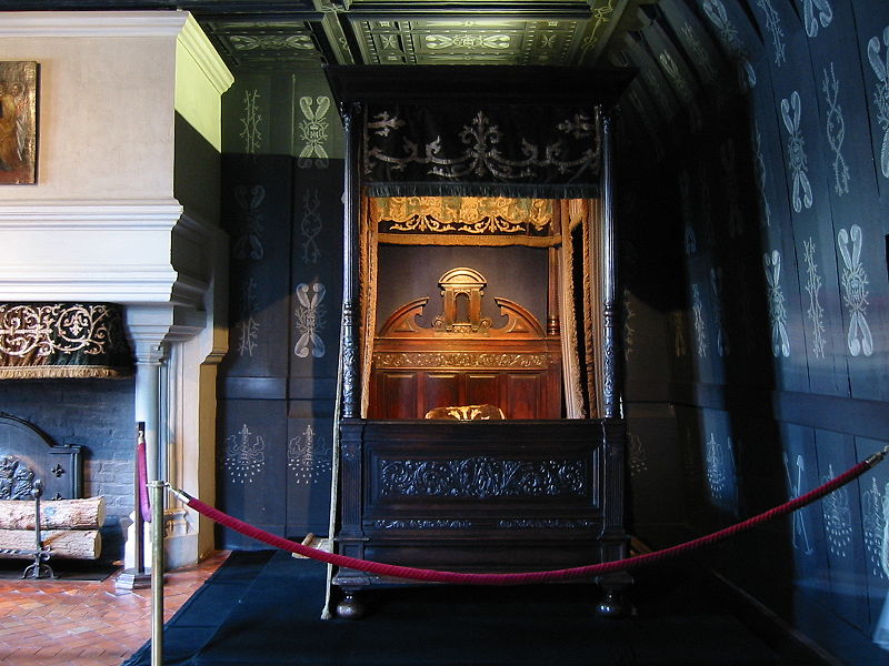 File:Chenonceau Chambre Louise de Lorraine.jpg