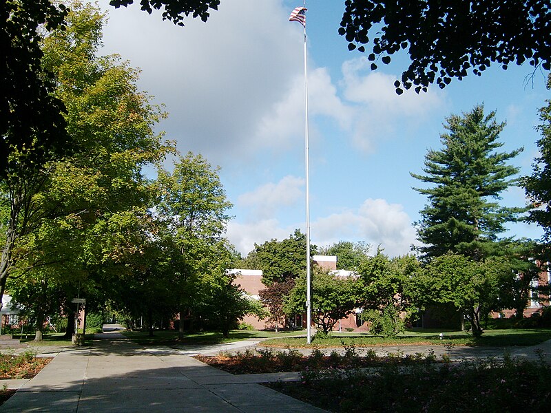 File:College Green, Hiram College.jpg