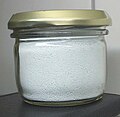 El sulfat de coure(II) anhidre és incolor.
