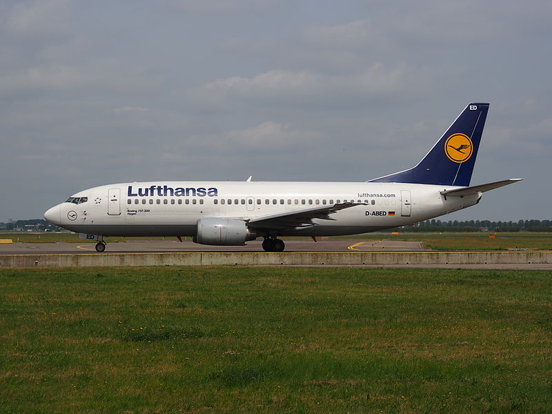 File:D-ABED Lufthansa Boeing 737-330 - cn 25215 taxiing 14july2013 pic-002.JPG