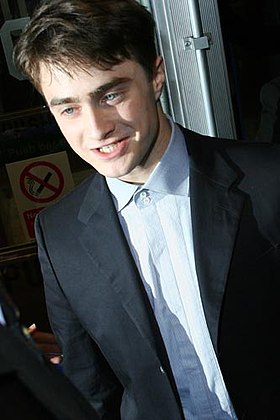Daniel Radcliffe, người thủ vai nhân vật chính của loạt phim Harry Potter đã trở thành biểu tượng của loạt phim kể từ phần đầu tiên ra mắt năm 2001.