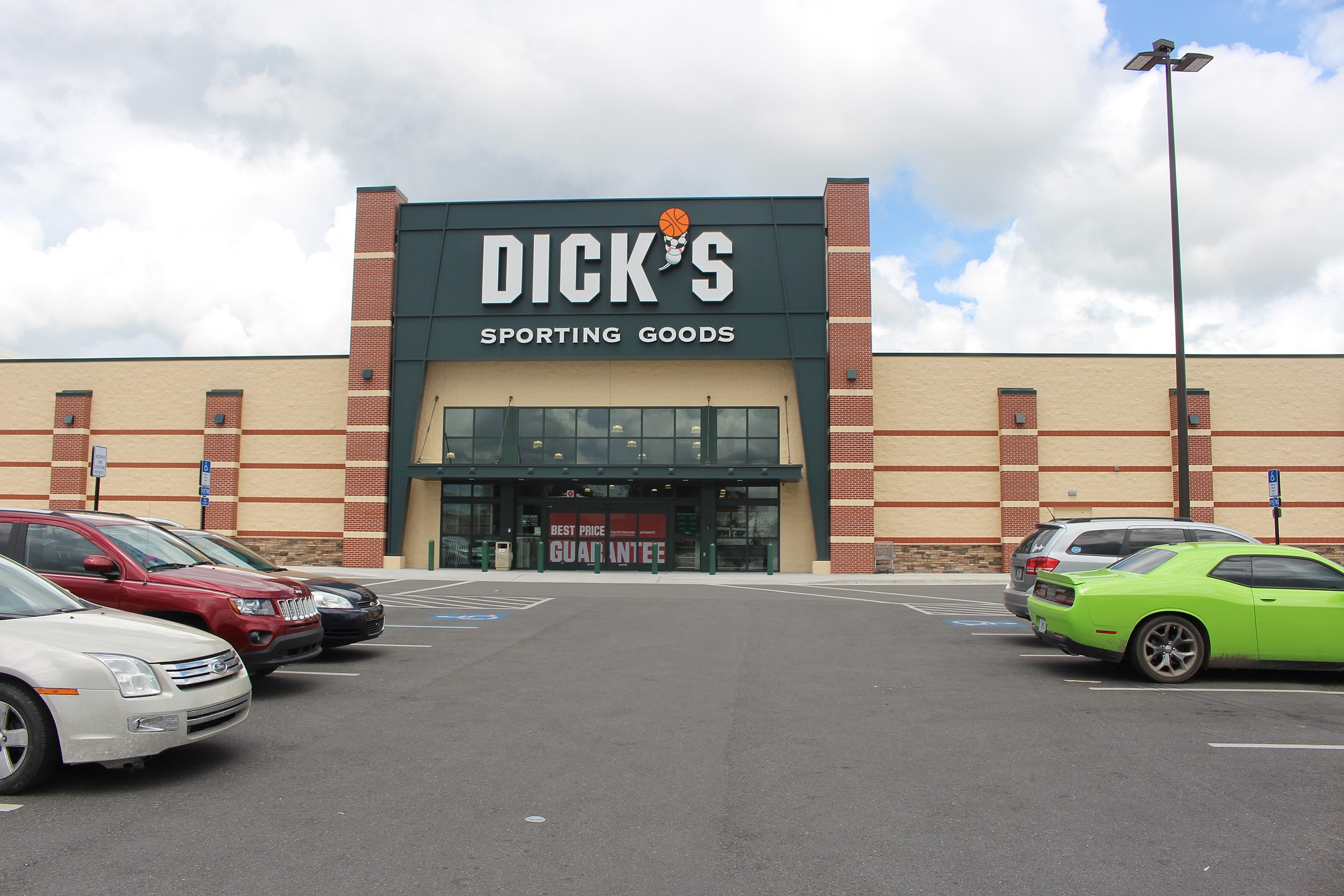 Dick's Sporting Goods - Wikipedia