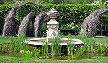 A fountain in the Dumbarton Oaks garden Dumbarton Oaks - fountain.jpg