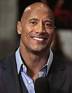 Dwayne Johnson: Aisteoir agus iariomrascálaí gairmiúil Meiriceánach