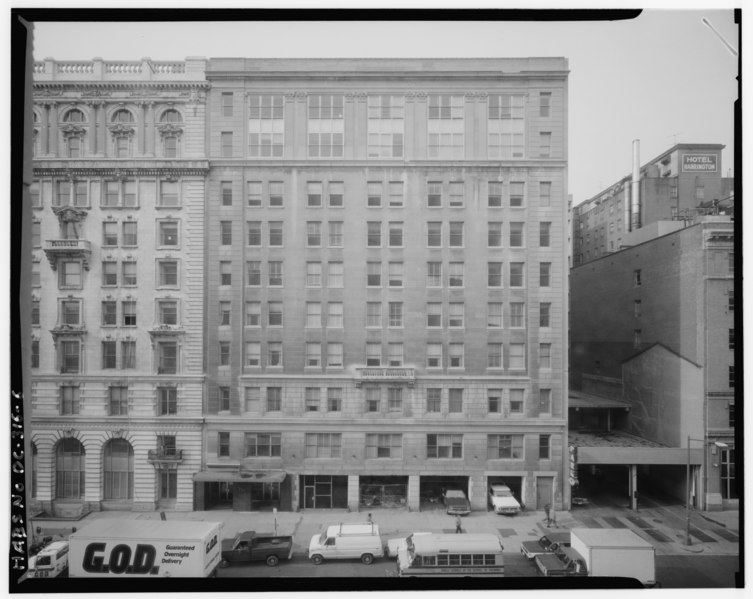 File:EXTERIOR VIEW OF BUILDING AND ANNEX FROM EAST. Anice Hoachlander-Hambright Associates, photographer, January 1987. - Evening Star Building, Northwest corner of Eleventh Street and HABS DC,WASH,418-6.tif