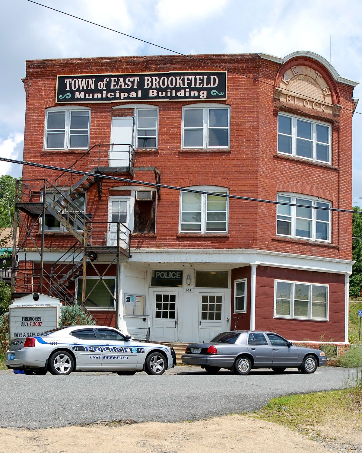 East Brookfield Public Library