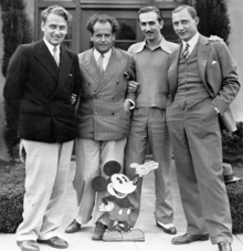 V. l. n. r.: Grigori Aleksandrov, Sergei Eisenstein, Walt Disney, Eduard Tisse, 1930