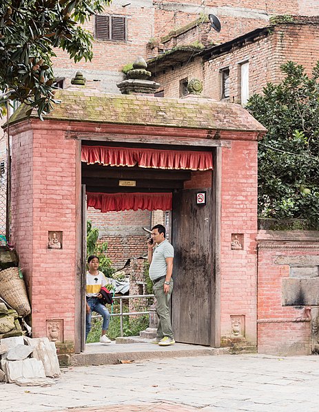 File:Entrance of Bagh Bhairab Temple-3797.jpg