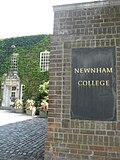 Miniatuur voor Newnham College