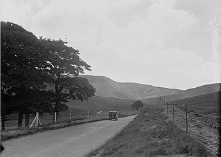 Ford car on A44