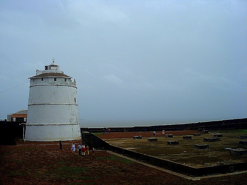 File:FortAquada2,Goa.JPG