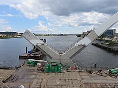 Construction of the new Frederick Douglass Bridge