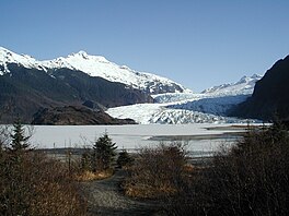 Danau beku dari Juneau ini Mendenhall Glacier.JPG